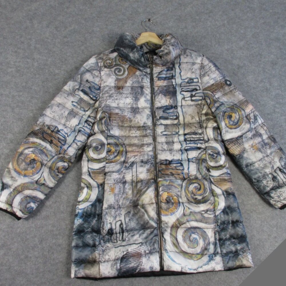 Simply Art By Dolcezza. Women's winter Puffer Coat with flare. Full Zip Medium.